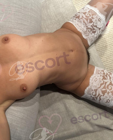 Hot Brunette Tonight