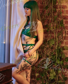 Pokazy x Lea Green
