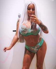 Ave Eva for VIP